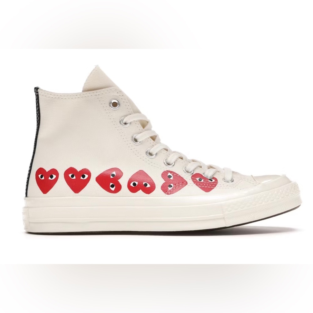 Converse Chuck Taylor All Star 70 Hi
Comme des Garcons PLAY size 6 Men 8 Women